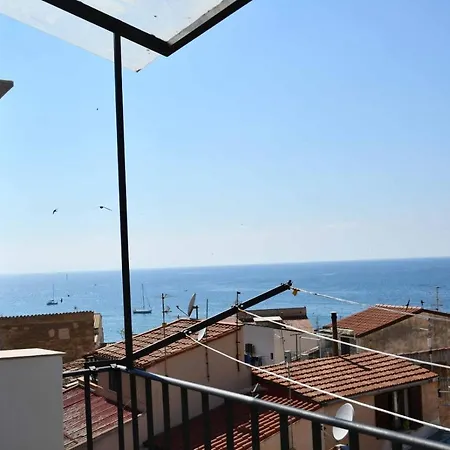 Vista Mare Апартаменты *